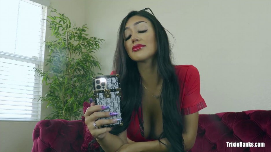 Trixie Banks – Beat By Big Strong Men